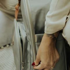 Mochila Mediana Con Bolsillo Térmico Cuidado Verde