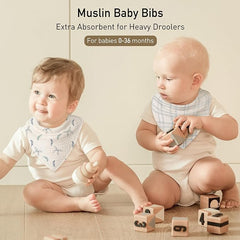 Paquete con 8 baberos de muselina azul